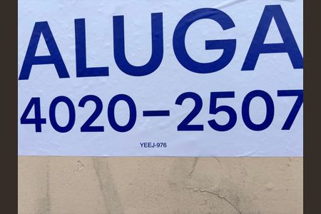 Casa para alugar com 80m², 2 quartos e 1 vaga Casa para alugar com 80m², 2 quartos e 1 vagaFachada