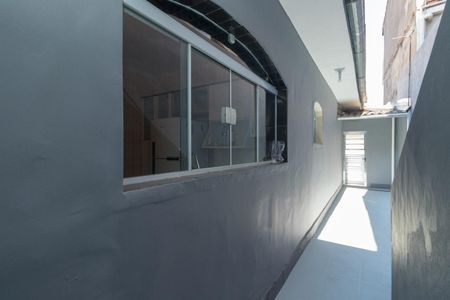 Casa para alugar com 300m², 4 quartos e 3 vagasCorredor externo