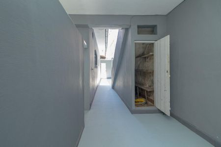 Casa para alugar com 300m², 4 quartos e 3 vagasCorredor externo