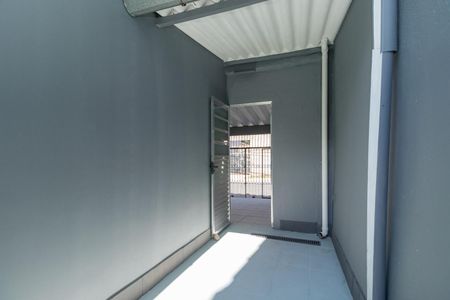 Casa para alugar com 300m², 4 quartos e 3 vagasCorredor externo