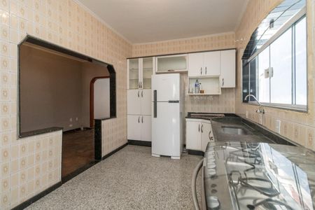 Casa para alugar com 300m², 4 quartos e 3 vagasCozinha 1