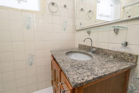 Casa para alugar com 300m², 4 quartos e 3 vagasBanheiro da Suíte 2