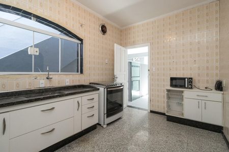 Casa para alugar com 300m², 4 quartos e 3 vagasCozinha 1