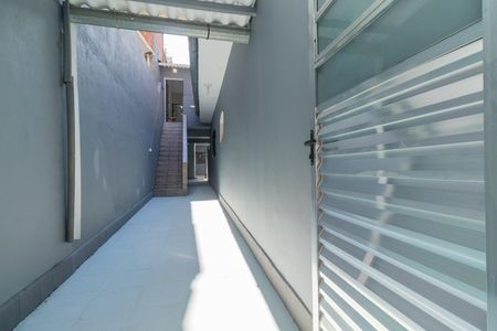 Casa para alugar com 300m², 4 quartos e 3 vagasCorredor externo