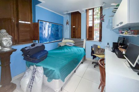 Casa de condomínio à venda com 210m², 4 quartos e 1 vagaQuarto 1