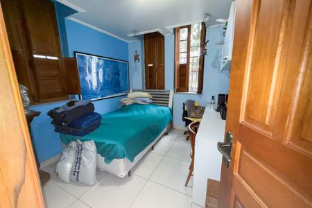 Casa de condomínio à venda com 210m², 4 quartos e 1 vagaQuarto 1