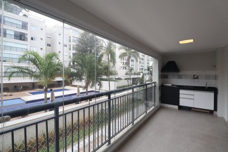 Apartamento à venda com 136m², 3 quartos e 2 vagasVaranda