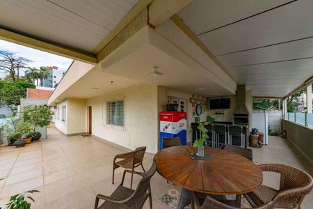 Casa à venda com 267m², 4 quartos e 3 vagas