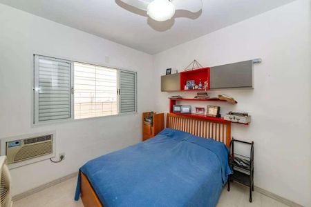 Casa à venda com 267m², 4 quartos e 3 vagas
