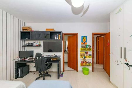 Casa à venda com 267m², 4 quartos e 3 vagas