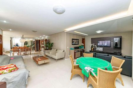 Casa à venda com 4 quartos, 267m² em Gutierrez, Belo Horizonte