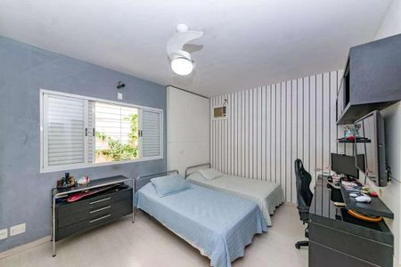 Casa à venda com 267m², 4 quartos e 3 vagas
