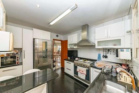 Casa à venda com 267m², 4 quartos e 3 vagas