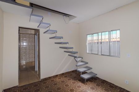 Sala de casa para alugar com 2 quartos, 120m² em Jardim Santa Teresinha, São Paulo