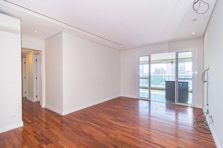 Apartamento para alugar com 133m², 3 quartos e 2 vagasSala