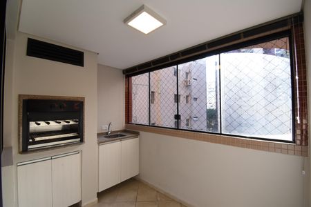 Sacada com Churrasqueira de apartamento para alugar com 3 quartos, 114m² em Batel, Curitiba