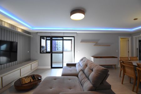 Apartamento para alugar com 114m², 3 quartos e 2 vagasSala