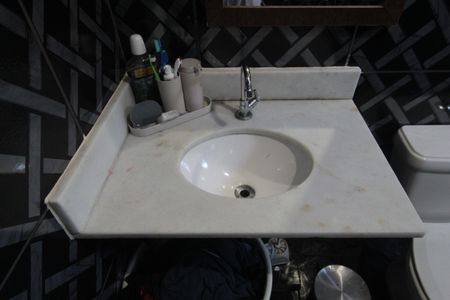Casa à venda com 87m², 2 quartos e 1 vagaBanheiro Social
