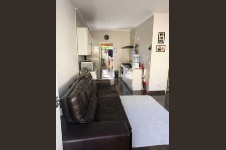 Sala de casa de condomínio para alugar com 2 quartos, 50m² em Chácara Rincão, Cotia