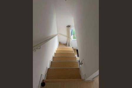 Casa de Condomínio para alugar com 2 quartos, 50m² em Chácara Rincão, Cotia