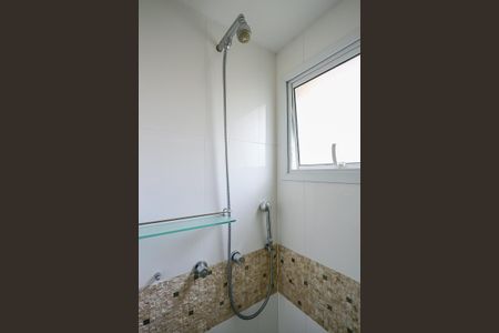 Apartamento à venda com 75m², 2 quartos e 1 vagaBanheiro Suíte 