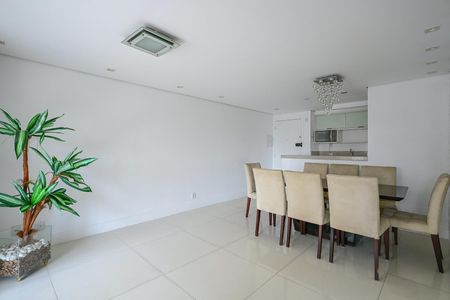 Apartamento à venda com 75m², 2 quartos e 1 vagaSala