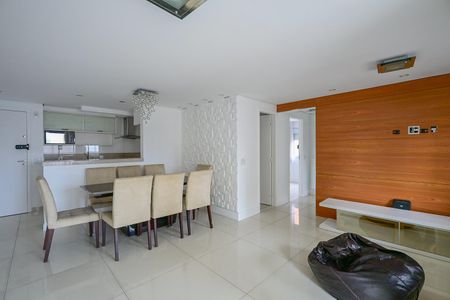 Apartamento à venda com 75m², 2 quartos e 1 vagaSala