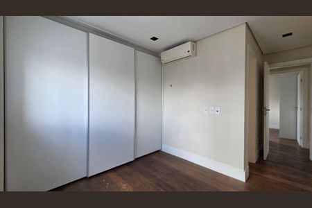 Apartamento à venda com 172m², 3 quartos e 4 vagas