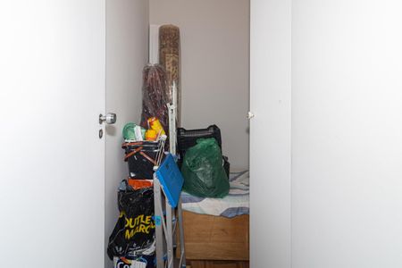 Apartamento para alugar com 180m², 2 quartos e 2 vagasDependência