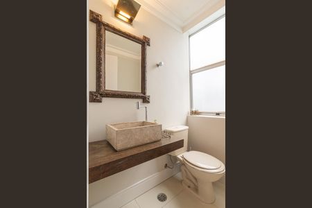 Apartamento para alugar com 180m², 2 quartos e 2 vagasLavabo