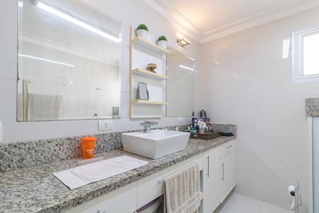 Apartamento para alugar com 180m², 2 quartos e 2 vagasBanheiro da Suíte