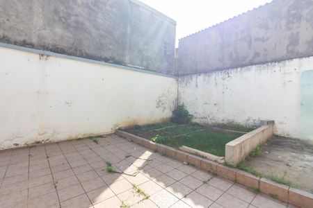 Casa para alugar com 250m², 3 quartos e 5 vagasQuintal