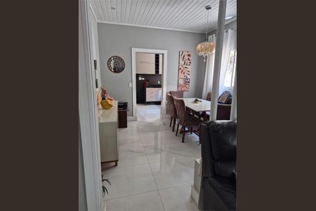 Casa à venda com 4 quartos, 262m² em Bela Aliança, São Paulo