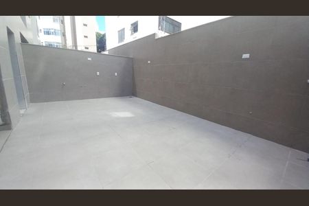Apartamento à venda com 34m², 3 quartos e 2 vagas