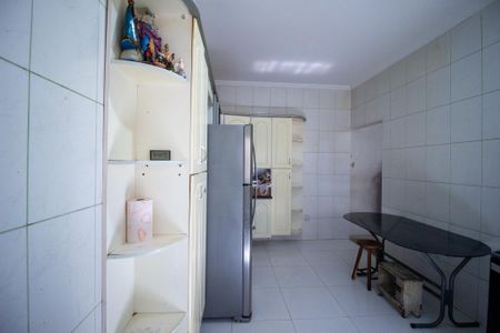 Casa para alugar com 188m², 4 quartos e 2 vagasCozinha 