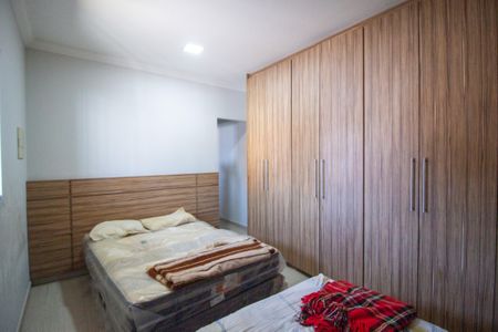Casa para alugar com 188m², 4 quartos e 2 vagasSuite 