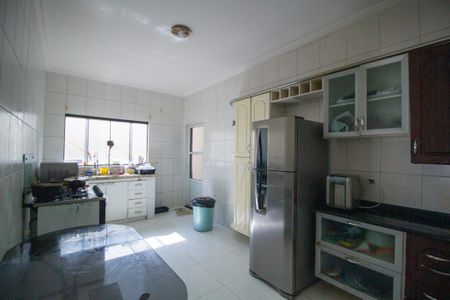 Casa para alugar com 188m², 4 quartos e 2 vagasCozinha 