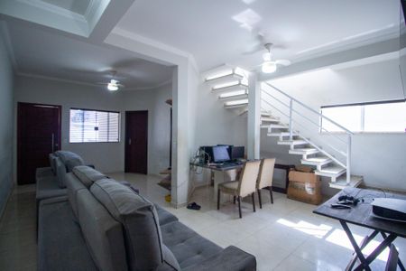 Sala  de casa para alugar com 4 quartos, 188m² em Vila Barao, Sorocaba