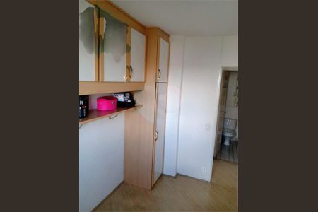 Apartamento à venda com 64m², 3 quartos e sem vaga
