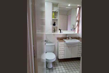 Apartamento à venda com 64m², 3 quartos e sem vaga
