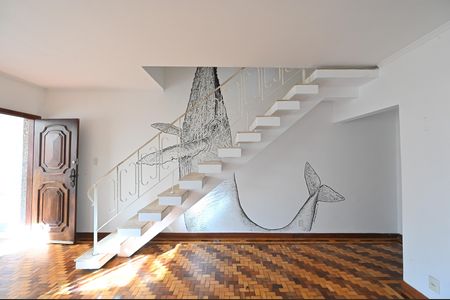 Casa à venda com 212m², 3 quartos e 4 vagasSala