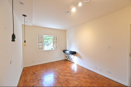 Casa à venda com 212m², 3 quartos e 4 vagasQuarto 2