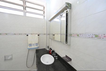 Casa à venda com 212m², 3 quartos e 4 vagasBanheiro Social