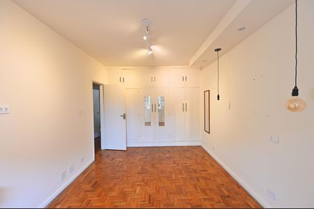 Casa à venda com 212m², 3 quartos e 4 vagasQuarto 2