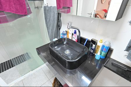 Casa à venda com 212m², 3 quartos e 4 vagasBanheiro Casa 2