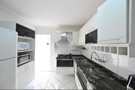 Casa à venda com 212m², 3 quartos e 4 vagasCozinha