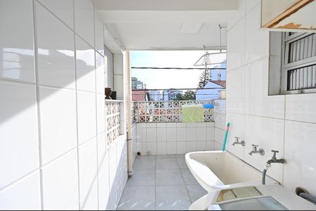 Casa à venda com 212m², 3 quartos e 4 vagasLavanderia