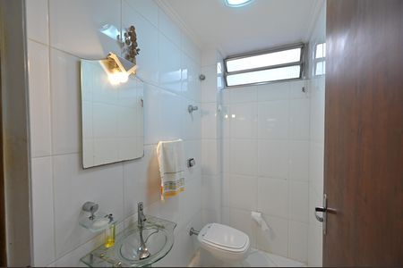 Casa à venda com 212m², 3 quartos e 4 vagasLavabo