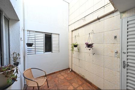 Casa à venda com 212m², 3 quartos e 4 vagasQuintal Casa 2