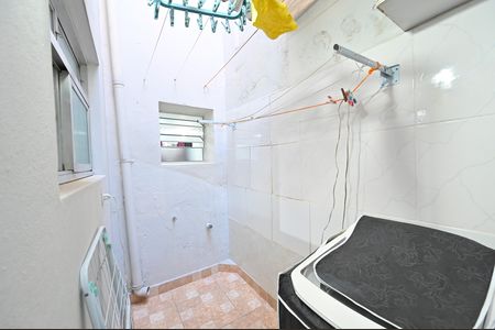 Casa à venda com 212m², 3 quartos e 4 vagasLavanderia Casa 2
